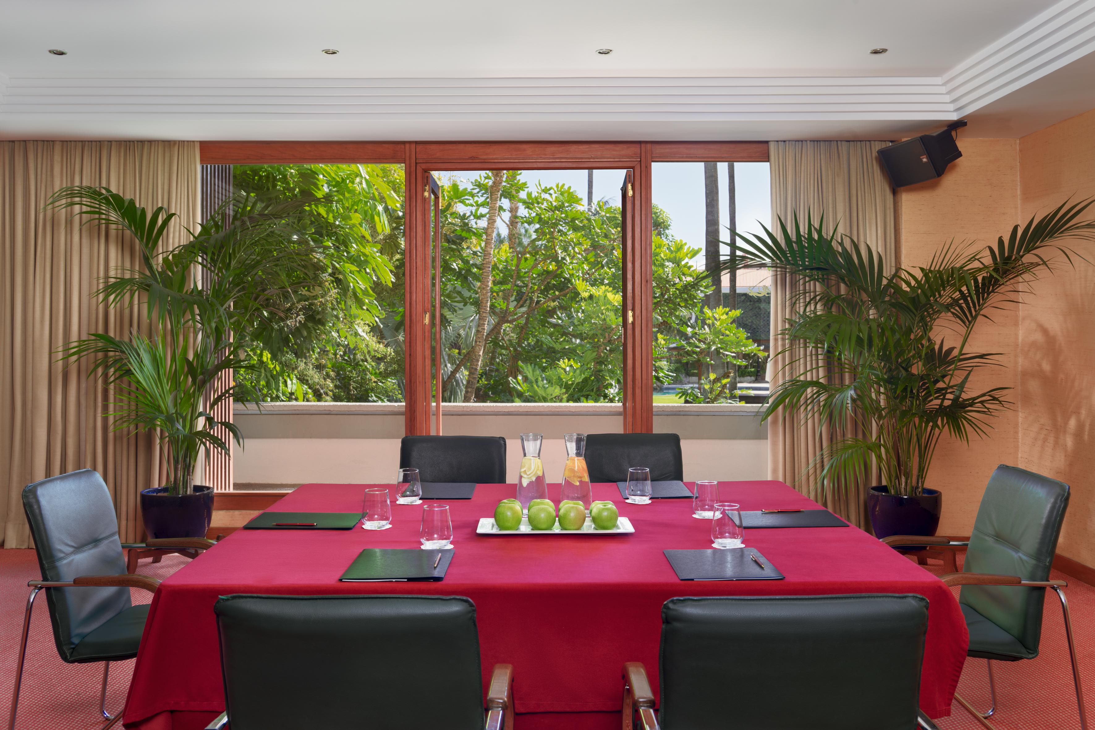 东方植物园水疗花园酒店 拉克鲁斯 外观 照片 Meeting room