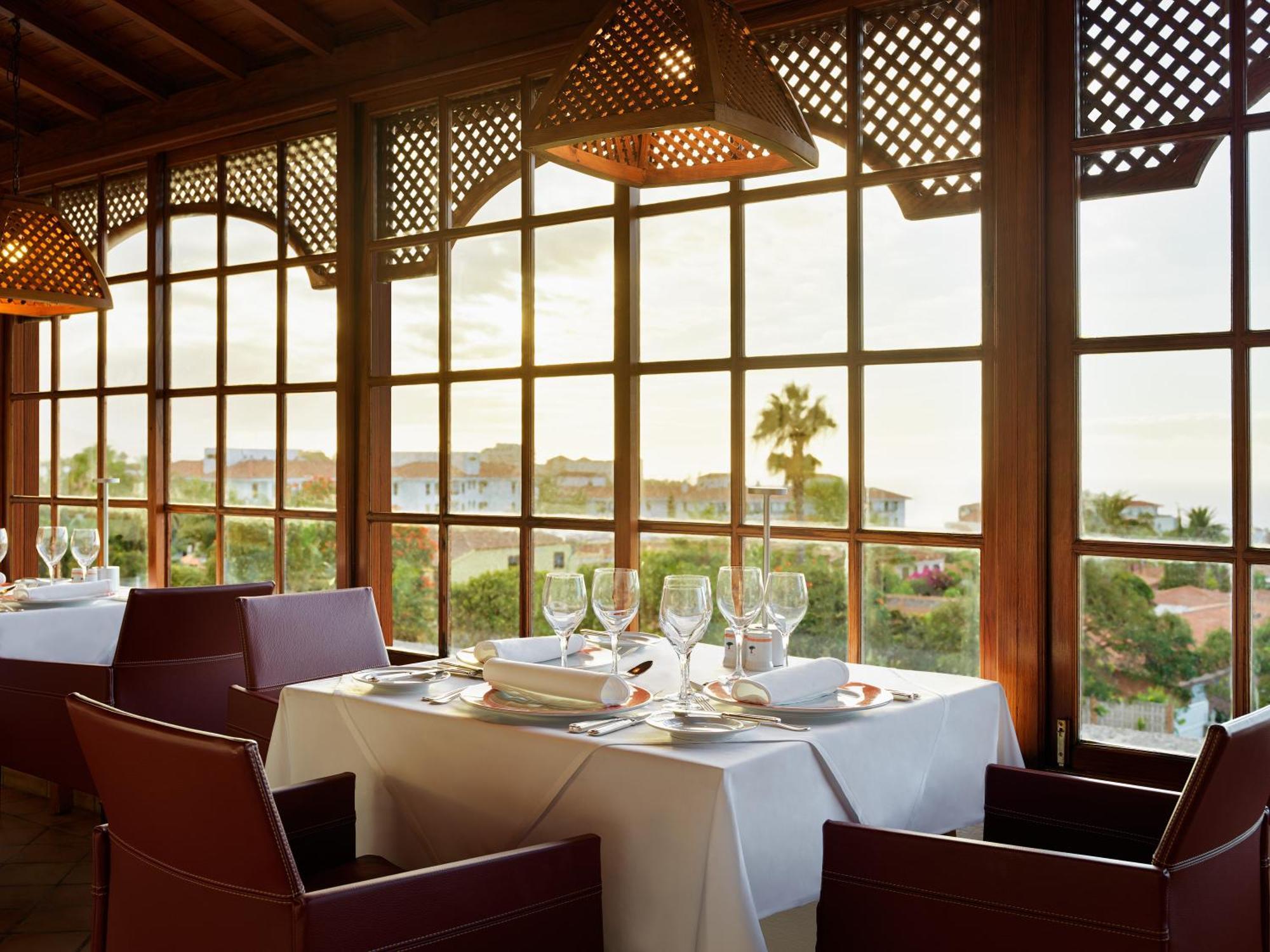 东方植物园水疗花园酒店 拉克鲁斯 外观 照片 Restaurant